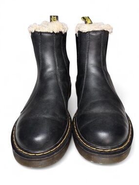 Dr. Martens Faux Fur Lined Leonore Chelsea Boot Black Leather Slip On Womens 7.5